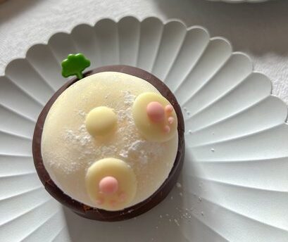 畑でにんじん探し中！うさぎのおしりケーキ