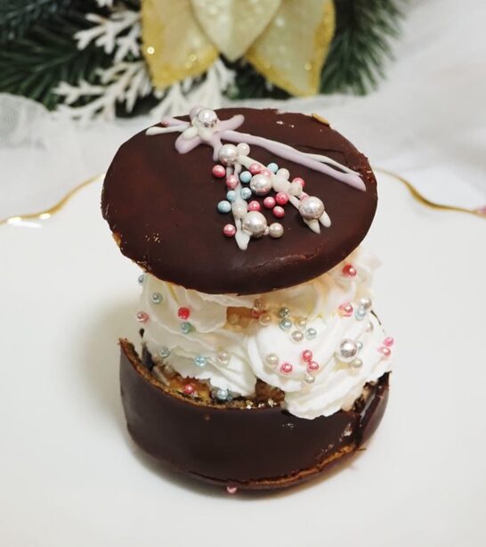 クリームたっぷり　生　チョコパイケーキ