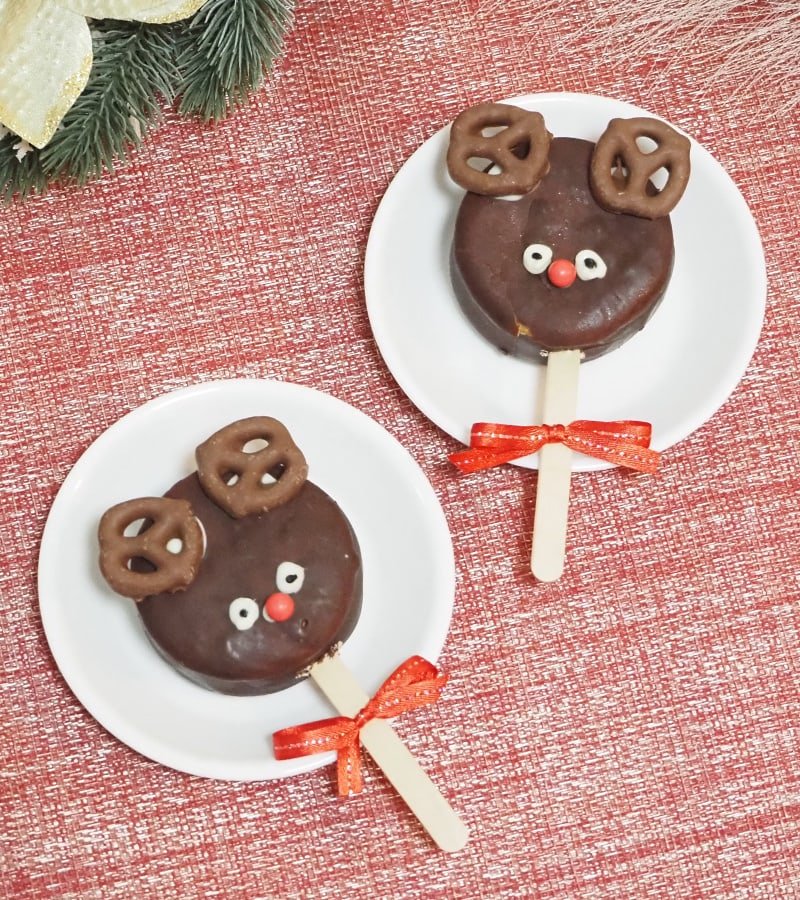 スティック付きトナカイケーキ